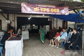Seorang pemilih meninggal saat mencoblos di bilik suara