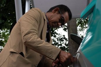 PLN mengajak masyarakat kurangi emisi karbon lewat kendaraan listrik