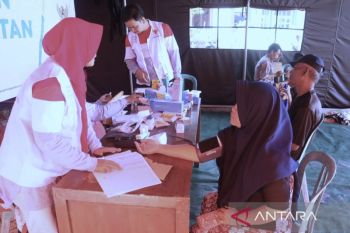 Dipindah persuasif, pengungsi banjir di jalur Pantura Demak, Jateng, papar BNPB