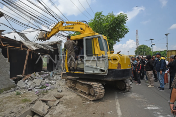 Pembongkaran tempat hiburan ilegal