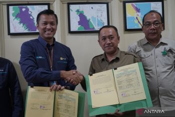 Berdayakan hutan konservasi Sumbar, PLN dan BKSDA-BTNS tandatangani kerja sama