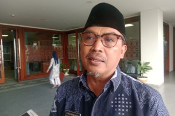 Rusak parah, BNPB beri bantuan tenda darurat ke sekolah di Lombok Tengah