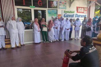 Tim Penanggulangan Bencana Rumah Sakit RSUD M. Zein Painan gelar simulasi penggunaan APAR