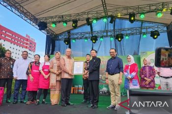 Kalbar pecahkan rekor MURI "Sotong Pangkong"