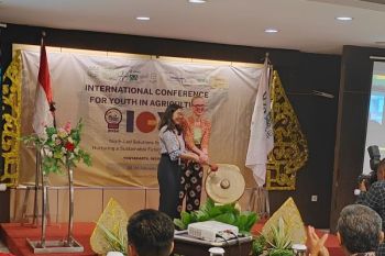 Bayer sebut keberlanjutan masa depan pertanian ada di tangan generasi muda
