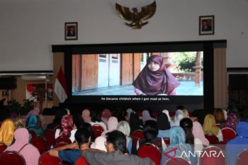 Lewat pemutaran film "Pilihan", KBRI Singapura edukasi pekerja migran