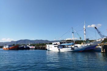 BMKG ingatkan pelaku pelayaran waspadai gelombang tinggi di perairan NTT