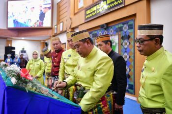 Pj Gubernur Sulsel resmikan proyek pembangunan di HUT ke-64 Pangkep