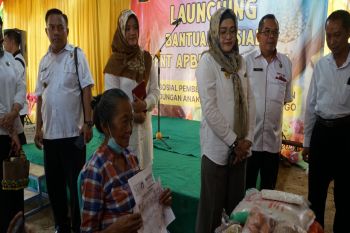 Dinsos Kulon Progo salurkan bantuan pangan kepada 4.400 KPM