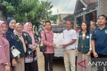 SMA YP Unila salurkan bantuan untuk korban banjir