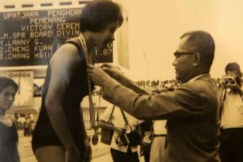 Sang legenda loncat indah Indonesia Lanny Gumulya tutup usia