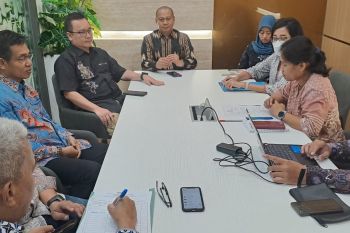 Pimpinan DPRD Wajo konsultasikan perbaikan jalan ke Kementerian PUPR