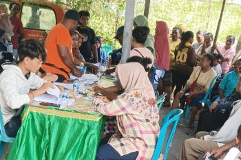 Warga Biak terima bansos tahap pertama 2024
