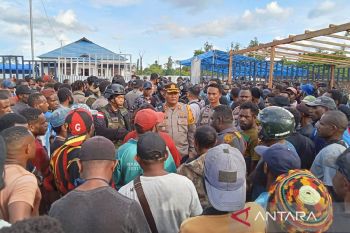 Massa serang Kantor KPU Yahukimo, seorang ASN terluka