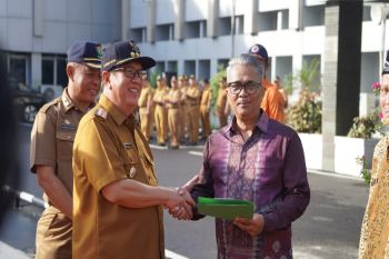 Pj Bupati Muara Enim lepas pensiunan