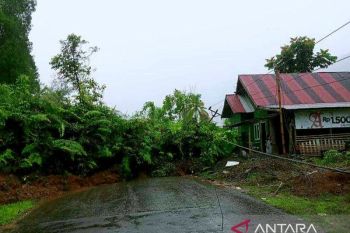 Longsor, desa di Gorontalo Utara terisolir