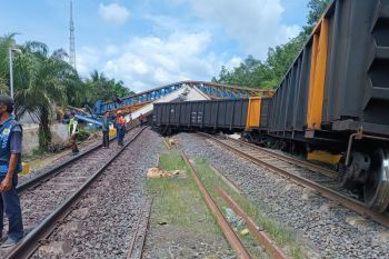 Proyek jalan layang di Muara Enim Sumsel ambruk, dua orang dinyatakan meninggal