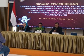 KPU Tulungagung pecat oknum PPK geser suara parpol