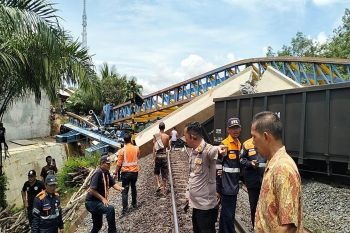 PTBA koordinasi PT KAI dan berharap secepatnya jalur KA Muara Enim kembali normal