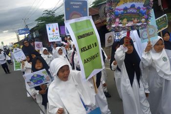 Ratusan pelajar ikuti pawai damai usai pemilu sambut Ramadhan di Palu