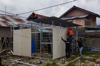 BPBD bangun huntara bagi warga terdampak banjir di Tojo Una-una