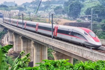 Penumpang "Whoosh" naik 20 persen di periode libur panjang