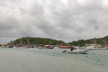 Pemda Mabar imbau nelayan tak melaut karena gelombang tinggi