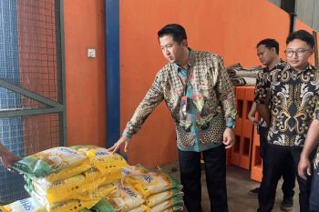 Bulog Batam tambah pasokan beras 2.000 ton