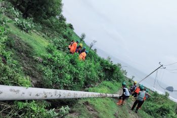 PLN NTB gerak cepat pulihkan gangguan listrik akibat cuaca ekstrem