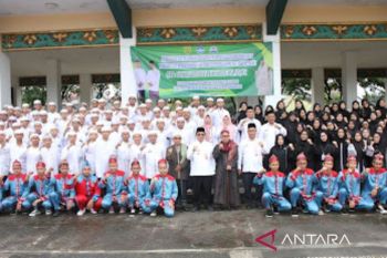 Santri Al-Falah turun mengabdi pada Pesantren Ramadhan Banjarmasin