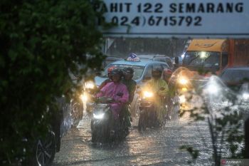 BMKG prakirakan cuaca ekstrim landa sejumlah  daerah di Jateng