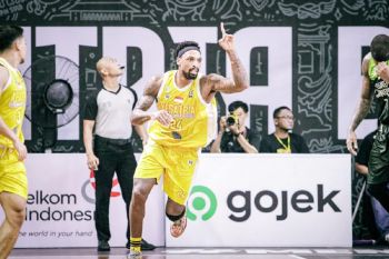 Tim Kesatria Solo kalahkan Borneo 90-86