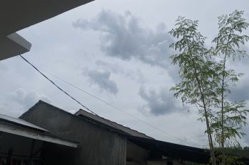 Info BMKG prakirakan Jakarta hujan ringan Minggu pagi