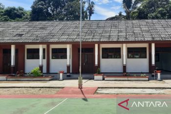 Pemerintah merehabilitasi bangunan SD