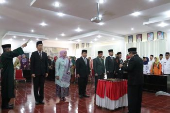 Bupati Agam lantik enam pejabat pimpinan tinggi pratama