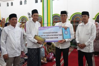 Safari Ramadhan ke Tanjung Lubuk, Pj Bupati OKI didaulat imami salat tarawih