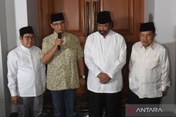 Buka puasa Anies-Muhaimin bersama Jusuf Kalla dan Surya Paloh