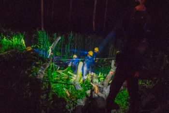 Tiga jam arungi lautan, PLN NTB bergerak pulihkan sistem kelistrikan Sebotok