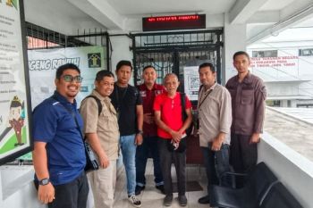 Kejati Sumbar menangkap terpidana korupsi Mentawai di Surabaya