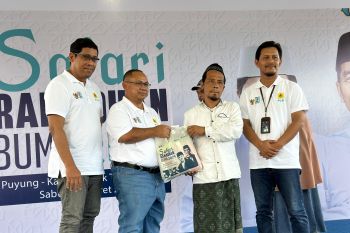 Safari Ramadan BUMN, PLN Berikan 1.000 Paket Sembako Murah ke Masyarakat Lombok Tengah