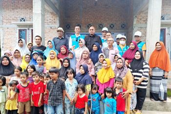 PLN Sumbar wujudkan listrik berkeadilan, dua desa Kabupaten Pesisir Selatan kini terang benderang