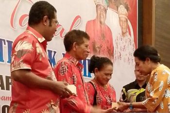 Pj Bupati Biak Sofia Bonsapia sebut empat program prioritas pada 2024