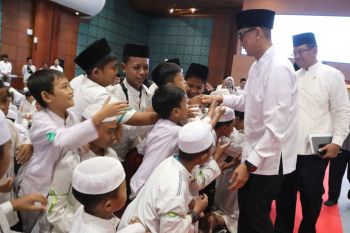 Bulan Ramadan, YBM PLN kembali salurkan bantuan anak Yatim, Dhuafahingga kaum Difabel