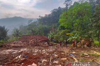 BNPB laporkan sembilan warga hilang akibat banjir dan longsor di Bandung Barat