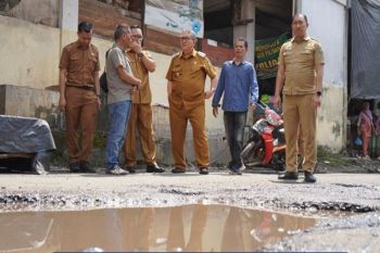 Pj Bupati Muara Enim cek kerusakan jalan