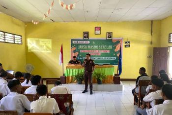 Kejari Lembata edukasi tentang hukum  pelajar SMA