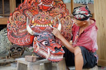 Kerajinan barongan di Tulungagung