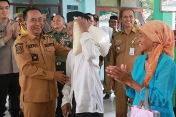 Pemkab Probolinggo salurkan bantuan cadangan pangan