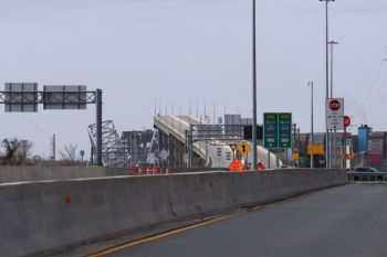 Jembatan di Baltimore ambrol, enam orang dinyatakan hilang