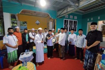 Komda Alkhairat Kabupaten Sigi salurkan zakat fitrah melalui Baznas